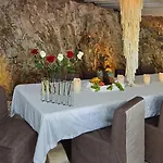 Zinas Villa